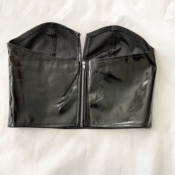 Wet look black faux leather bustier w/ back zip - Picture 3 of 6